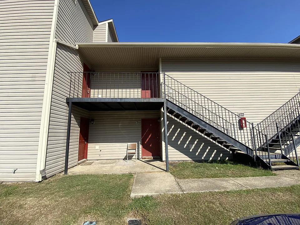 1122 Southwood Dr #5