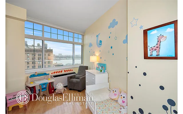 Rented by Douglas Elliman | media 8