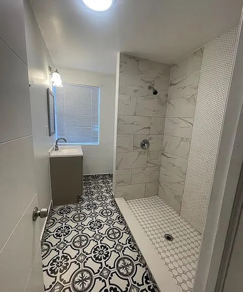 919 2nd St #1 — Photo 1