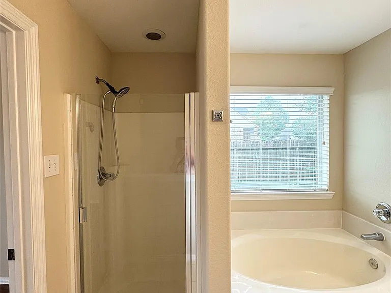 7039 Durango Creek Dr — Photo 20