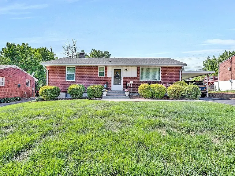 1414 Fresno St NW — Photo 7