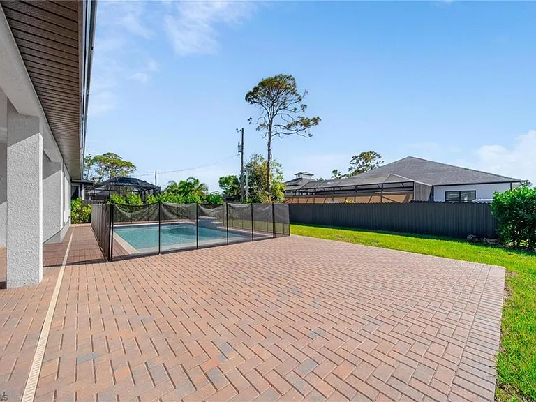 4665 Key Largo Ln — Photo 34