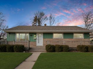 1209 5th Ave, Grafton, WI 53024