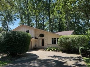 265 Old Oak Dr, Cortland, OH