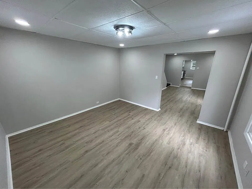 2 bed, 1.0 bath, 1400 sqft, $1,400 — Photo 3