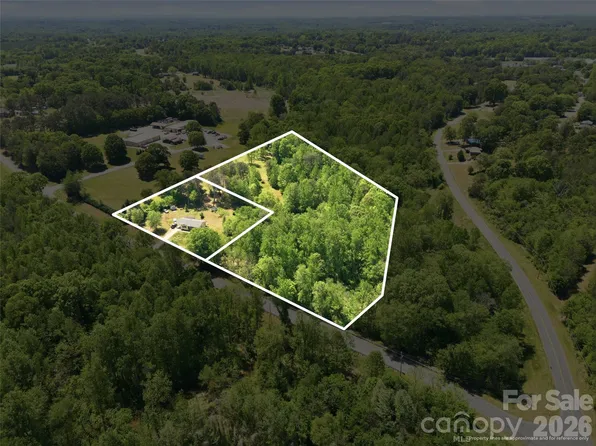 450 Washington St, Forest City, NC 28043