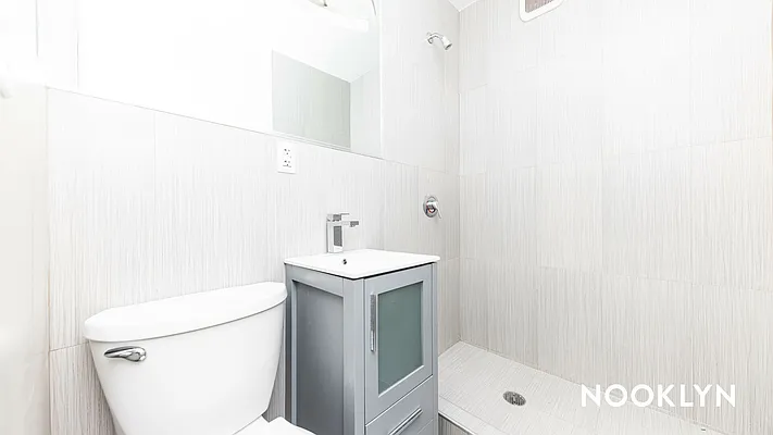 Rented by Nooklyn NYC LLC | media 12