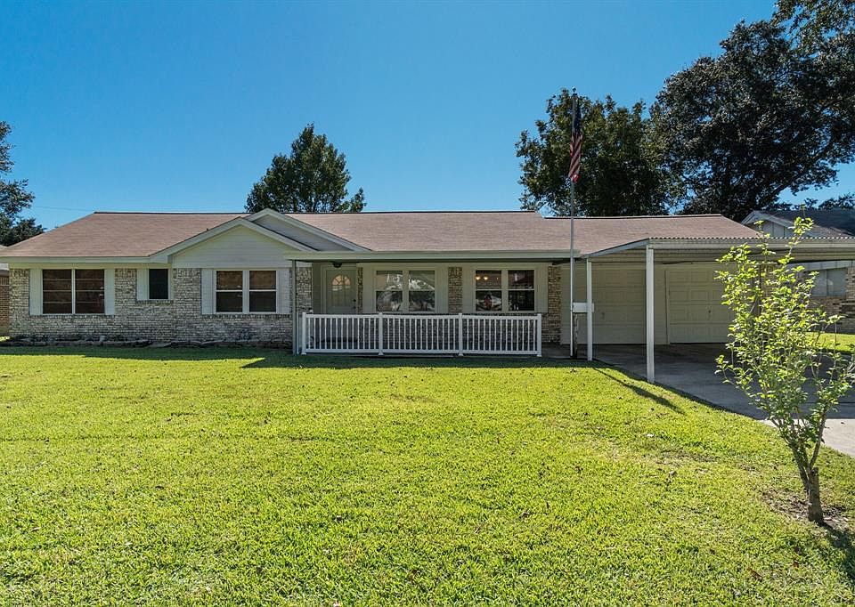 1st image of 1003 Cedar Lawn Dr
