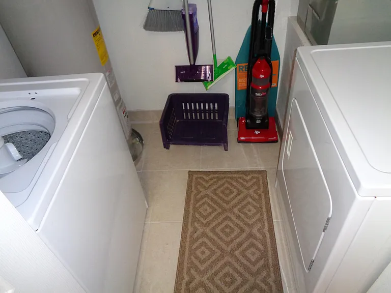 191 SW Palm Dr NW #102 — Photo 10