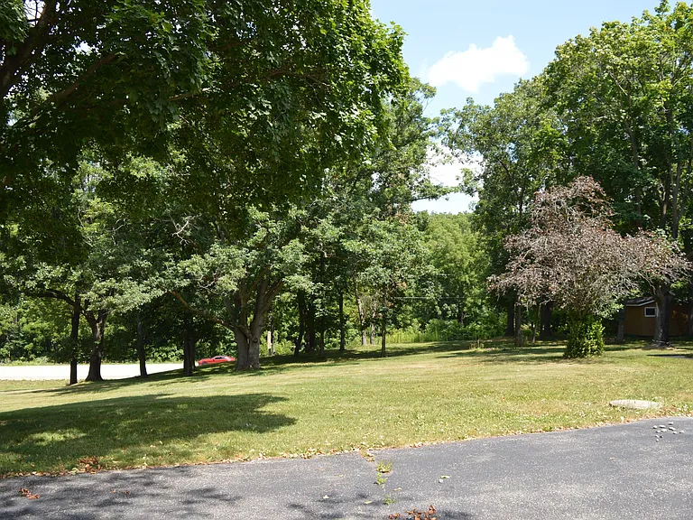 1870 Sand Ridge Ct — Photo 27
