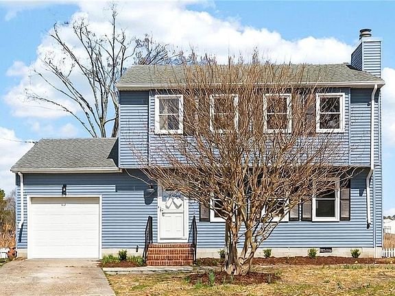 3rd image of 919 Laredo Ct