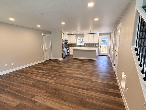 3rd image of 1329 E 4th St #150
