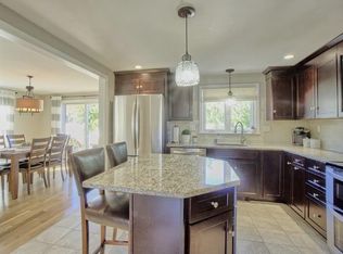 1 Janet Ln, Peabody, MA 01960