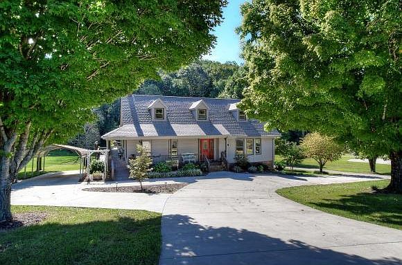 1st image of 502 Deerfield Cir