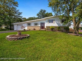 245 Vermont Dr, Brick, NJ 08723