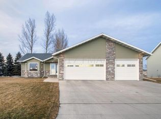 904 6th Ave NE, Dilworth, MN 56529