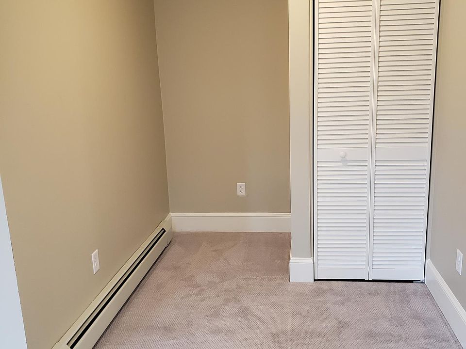 washer dryer hook ups in closet. small nook perfect for an office area.
