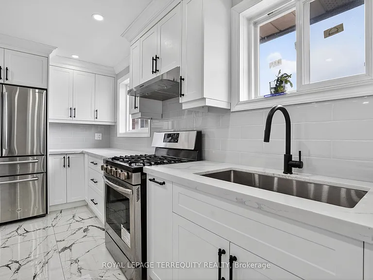1173 Shadeland Dr — Photo 28