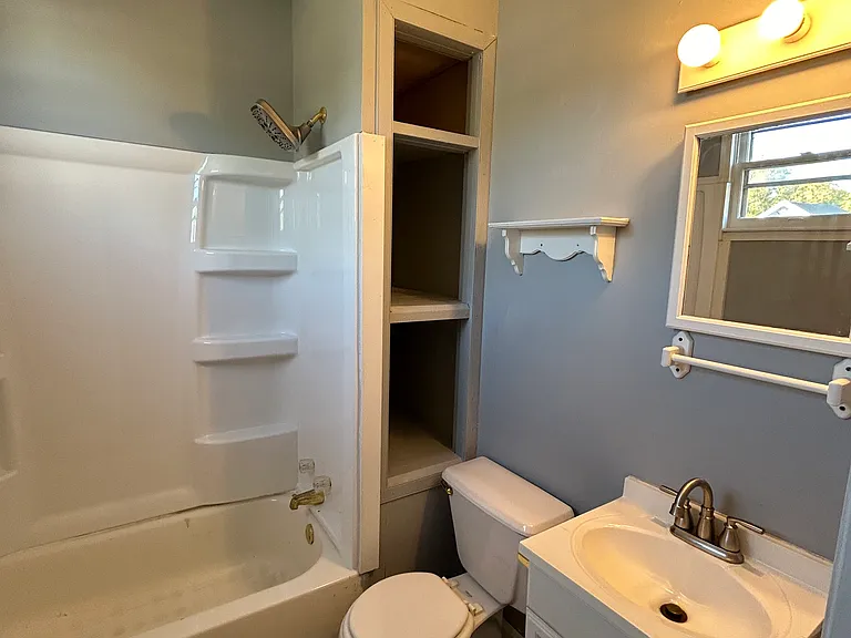 230 11th St N #1 — Photo 10
