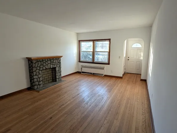 53 Elmwood Ter, Linden, NJ 07036