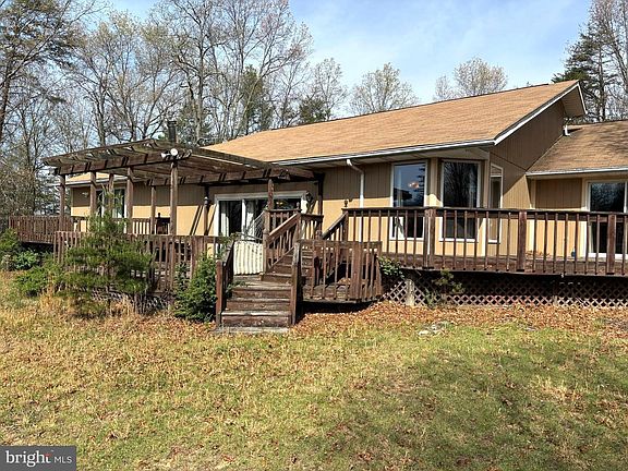 4th image of 207 Sky Ridge Rd