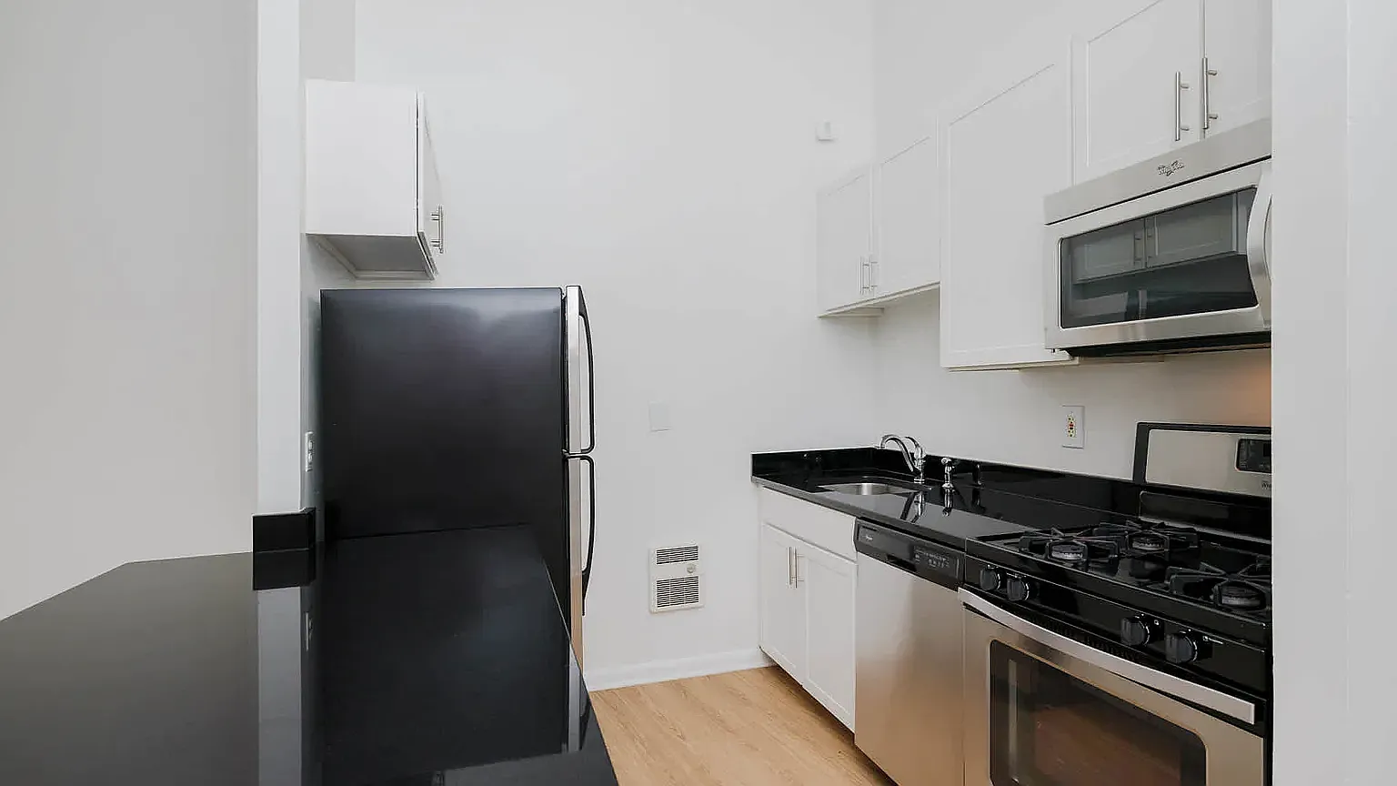 71 Broadway — Photo 1