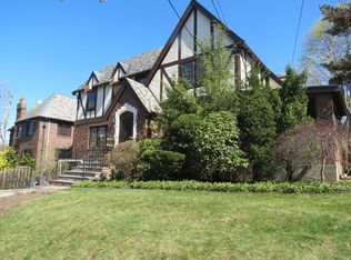 59 Fellsmere Rd, Newton, MA 02459