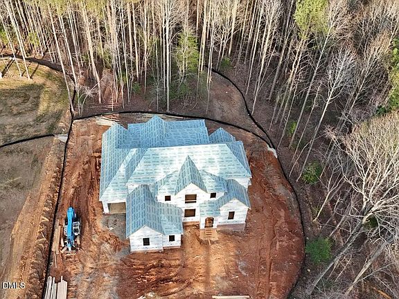 3rd image of 404 Shinleaf Pond Trl