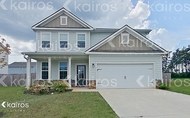 1st image of 307 Silver Maple Ln