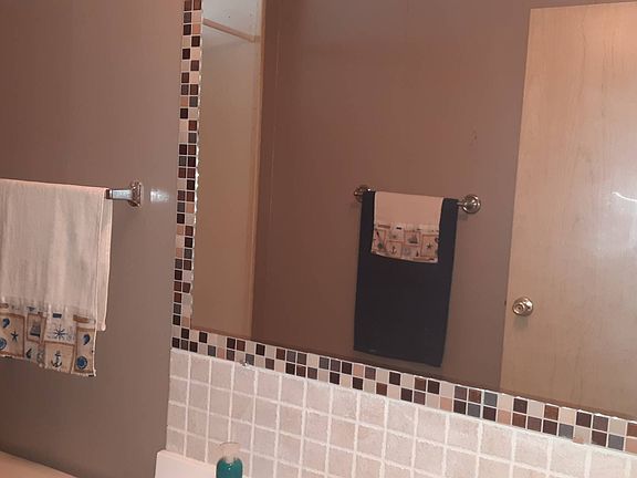 5th image of 6420B Lakewood Dr #Rg-781