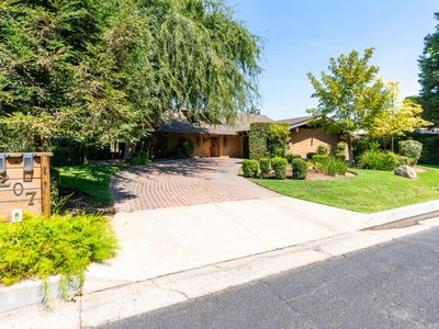 207 Redwood Dr, Madera, CA, 93637