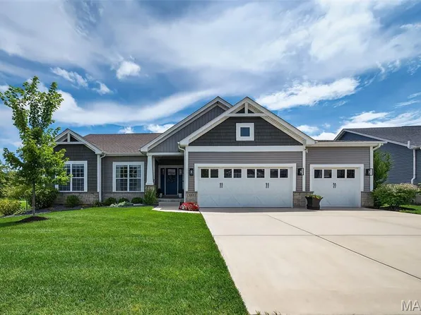 622 Walnut Woods St, Saint Charles, MO 63301
