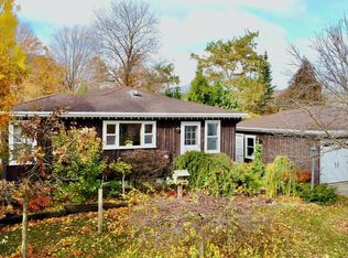 N3385 Hawthorn Rd, Lake Geneva, WI 53147
