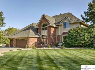 13407 Seward St, Omaha, NE 68154