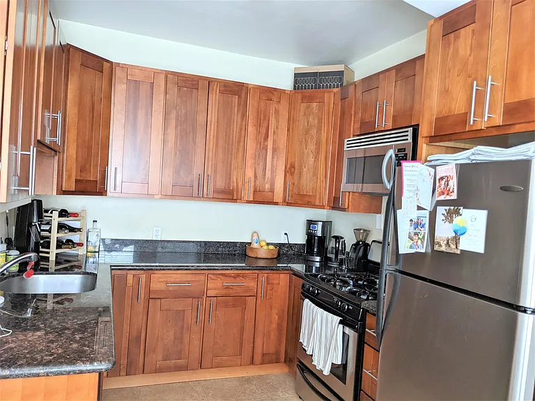 550 Lake St #305 — Photo 7