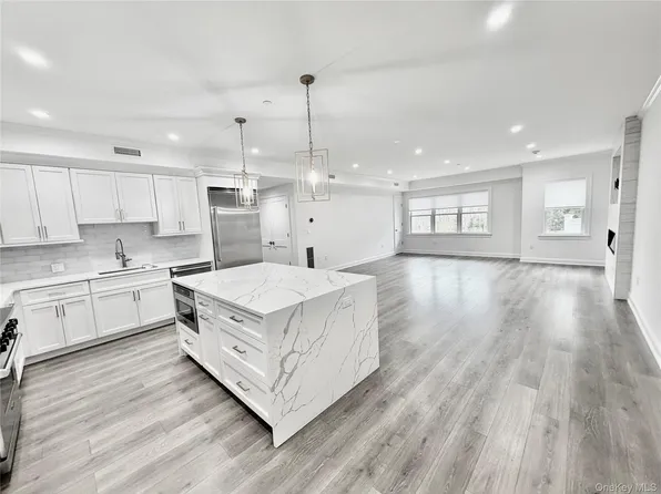 585 Main St #1A, Armonk, NY 10504