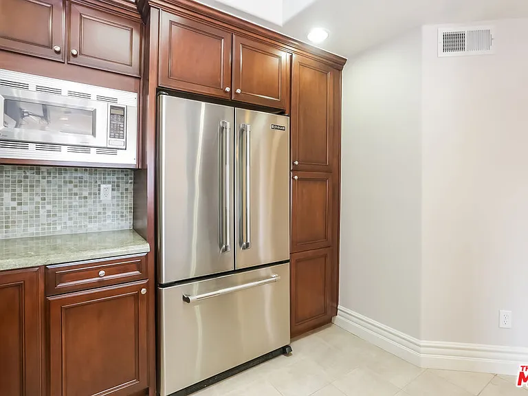12026 Hoffman St #402 — Photo 13
