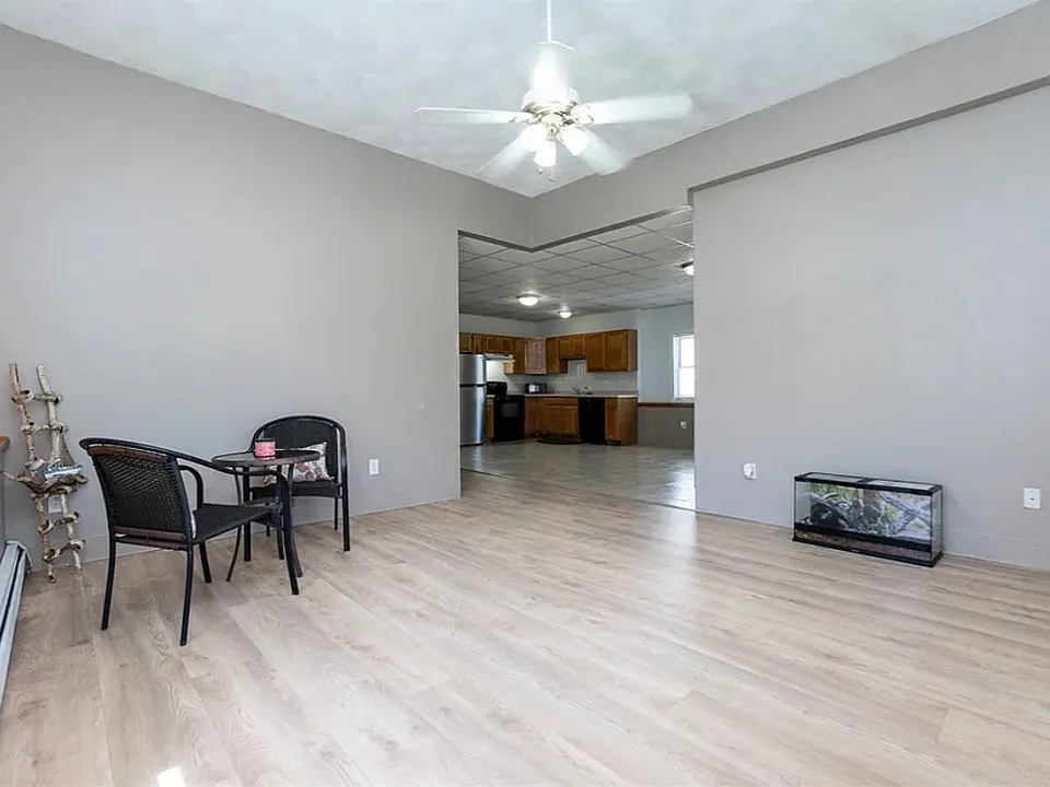 18 Connelly Ave #1