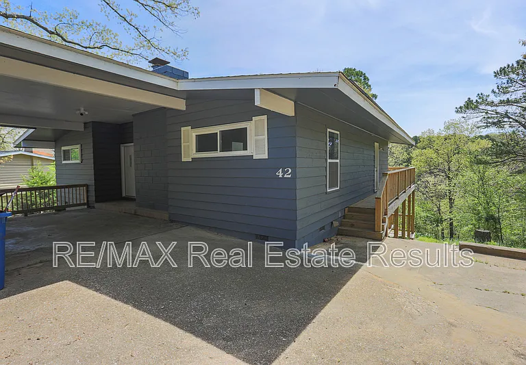 42 Hope Dr — Photo 4