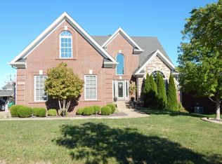 4616 Stone Lakes Dr, Louisville, KY 40299
