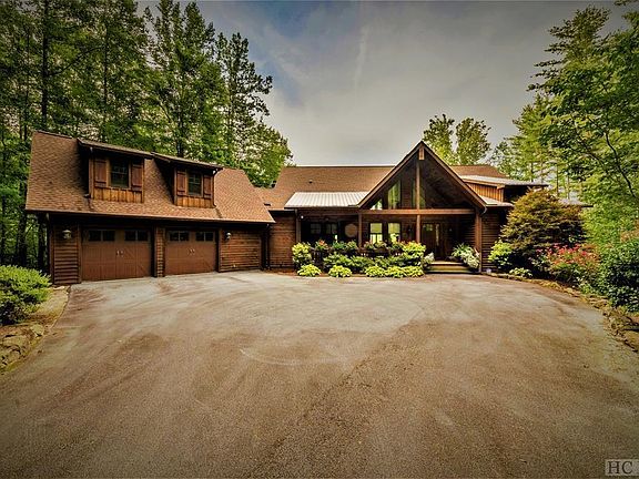 2nd image of 71 Fallsbrook Dr