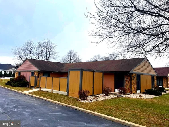 21 Abbey Ct, Carlisle, PA 17015