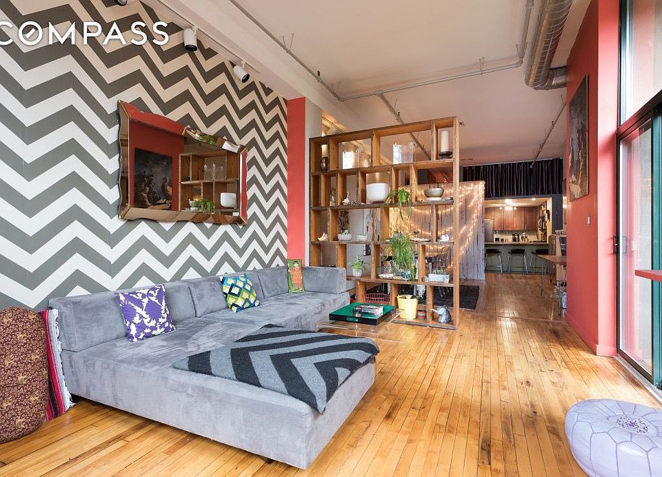 1st image of 105 Lexington Ave APT 2B