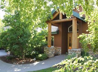 9325 W Beachside Ln, Garden City, ID 83714