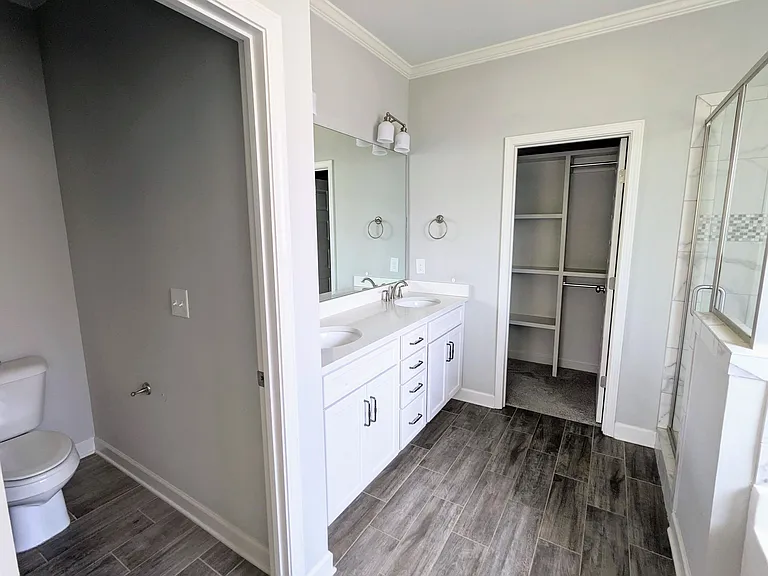 2748 Cloister Ln — Photo 11