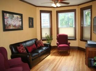 1932 W Addison St #1, Chicago, IL 60613