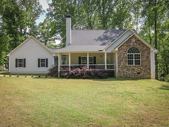 2nd image of 296 Sleepy Hollow Cir