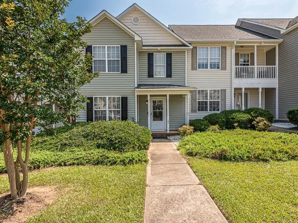 105 Gatwick Ct, Clayton, NC 27520