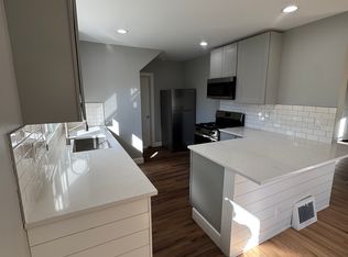 5315 73rd St, Kenosha, WI 53142
