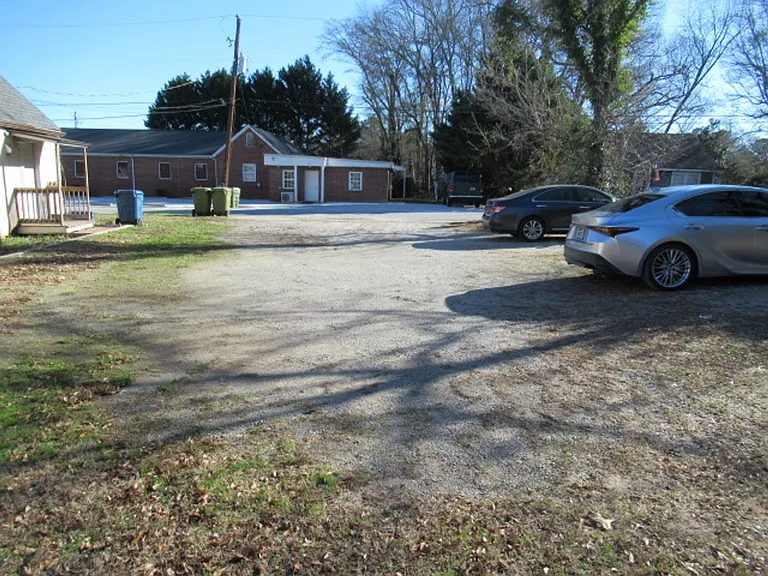 1404 Maple St — Photo 10